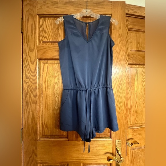 Banana Republic - Navy Sleeveless Romper - Picture 4 of 8